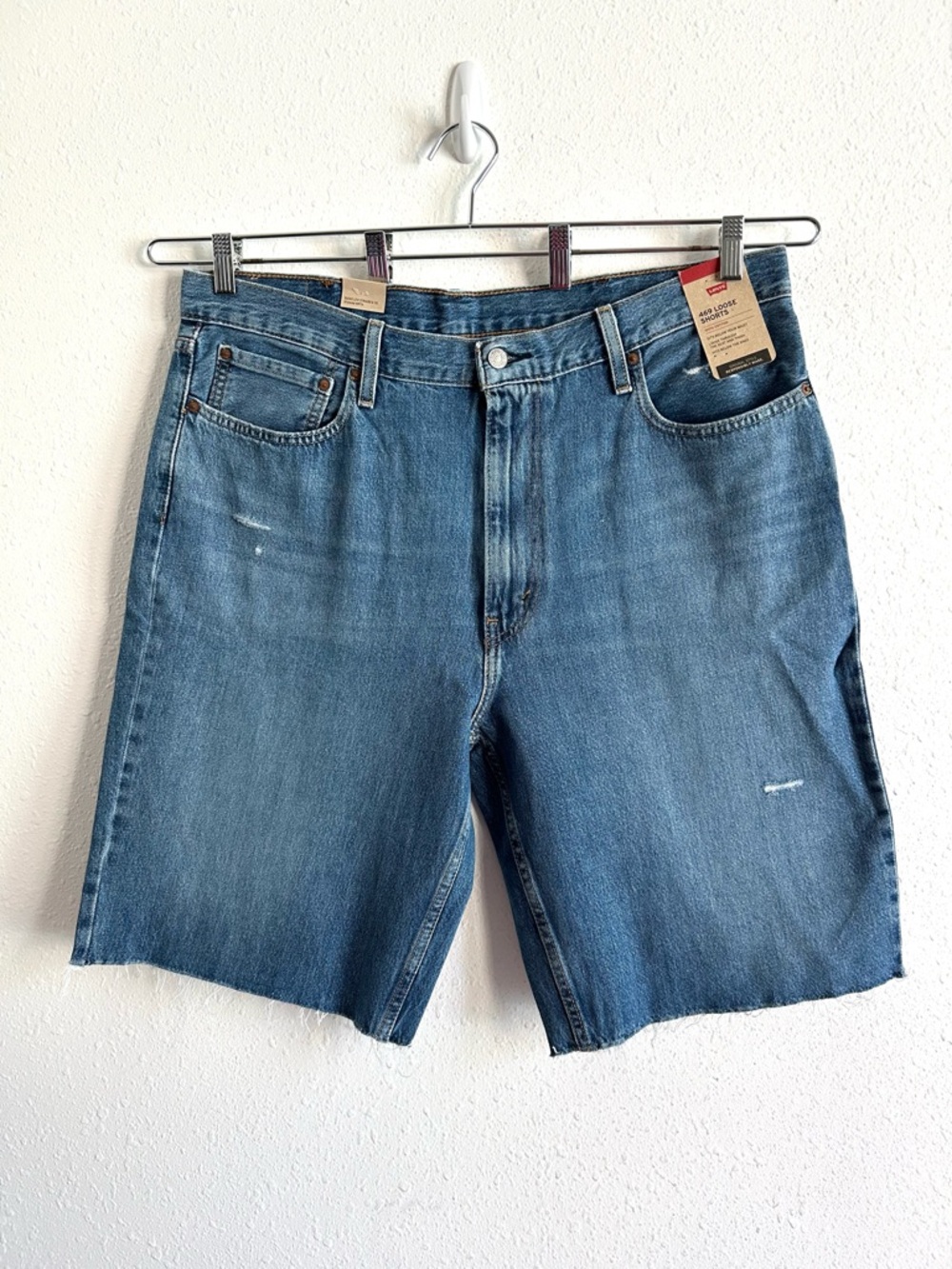 Levi's 469 Denim Jean Shorts Men's Size 38 Blue Loose Fit Cotton Raw Hem